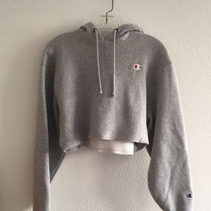 Cropped Champion Sweatshirt
